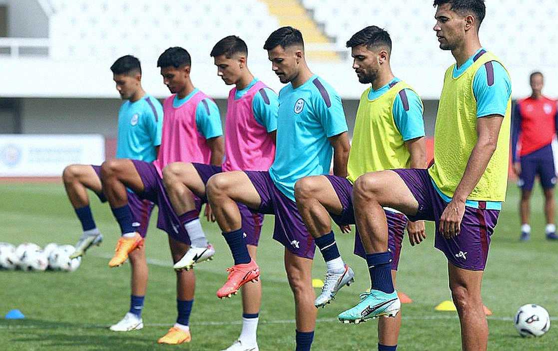 Tấn Sinh nhận án treo giò 2 trận: Nghịch lý định giá hình phạt ở V.League