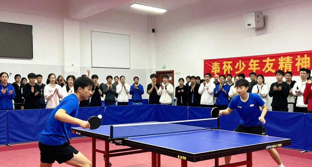 Clacton & District: Salter lập hat-trick, Brotherhood khởi động hành trình bảo vệ ngôi vô địch