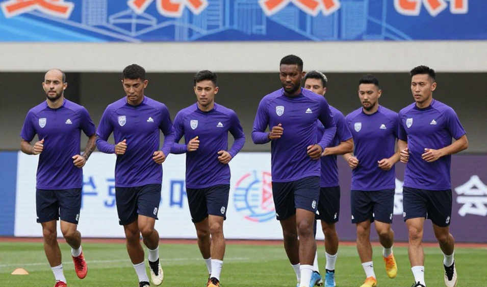 V.League Đang Dạy Cầu Thủ Việt Nam Cách Thua Trước Khi Ra Biển Lớn