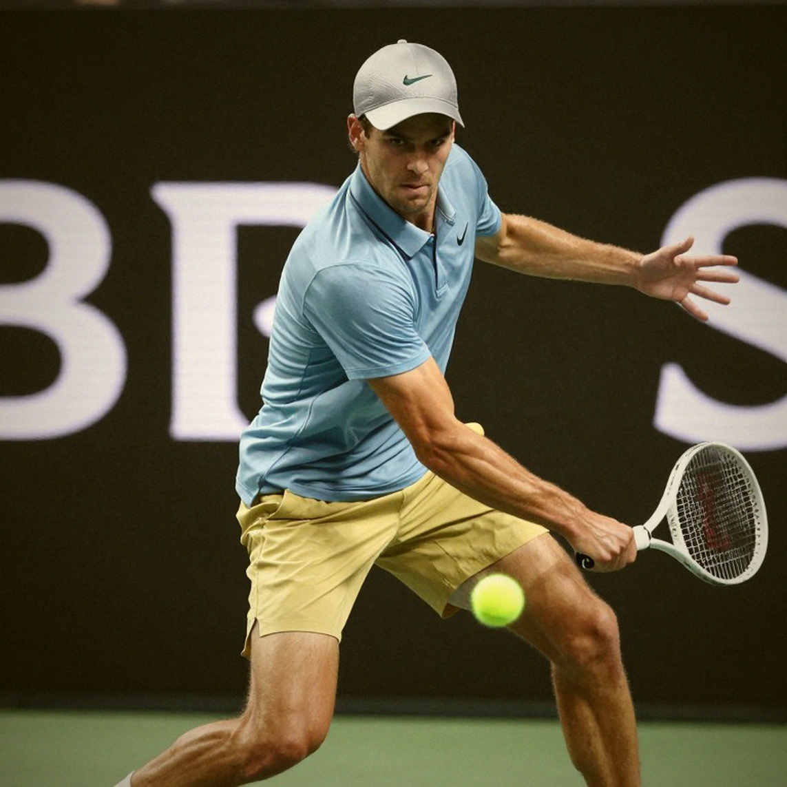 Ben Shelton vs Carlos Alcaraz at US Open 2026: Clash of the American Lefty's Rise and Defending Champion's Experience Ben Shelton vs Carlos Alcaraz at US Open 2026: Clash of the American Lefty's Rise and Defending Champion's Experience