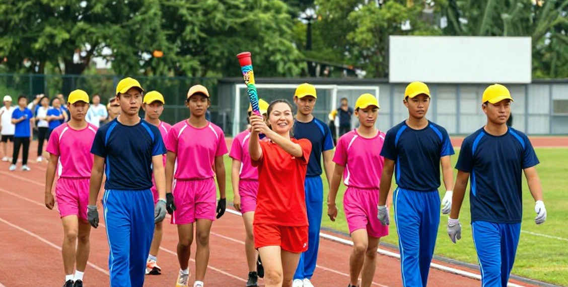 Vạch việt vị milimet và cái chết chậm của bản năng tấn công Vạch việt vị milimet và cái chết chậm của bản năng tấn công