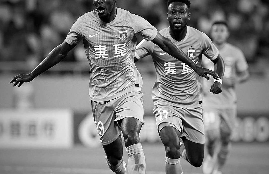 Nghi án bạo lực gia đình của cựu học trò Club América: đọc case Yeye bằng dữ liệu và những gì đang vắng mặt